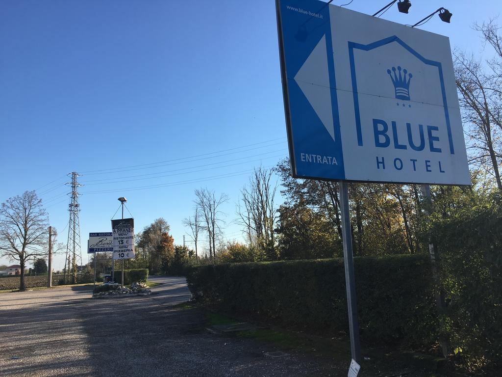 Hotel Blue