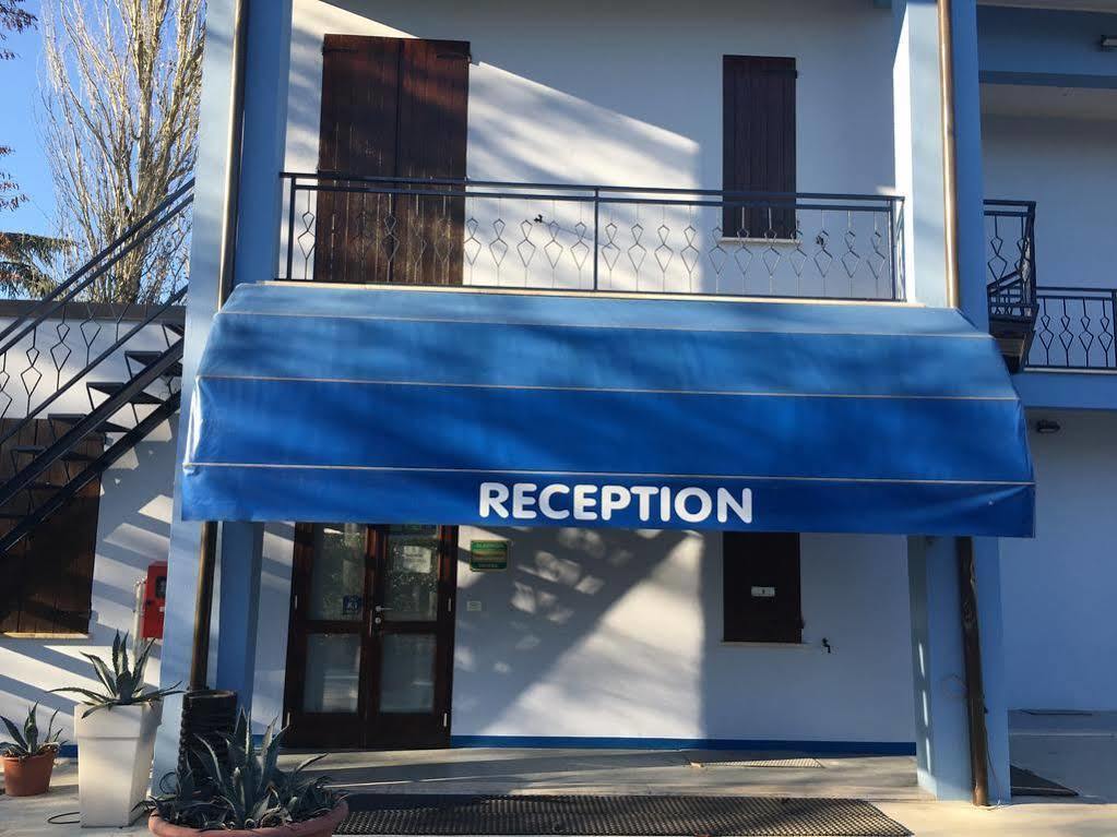 Blue Hotel